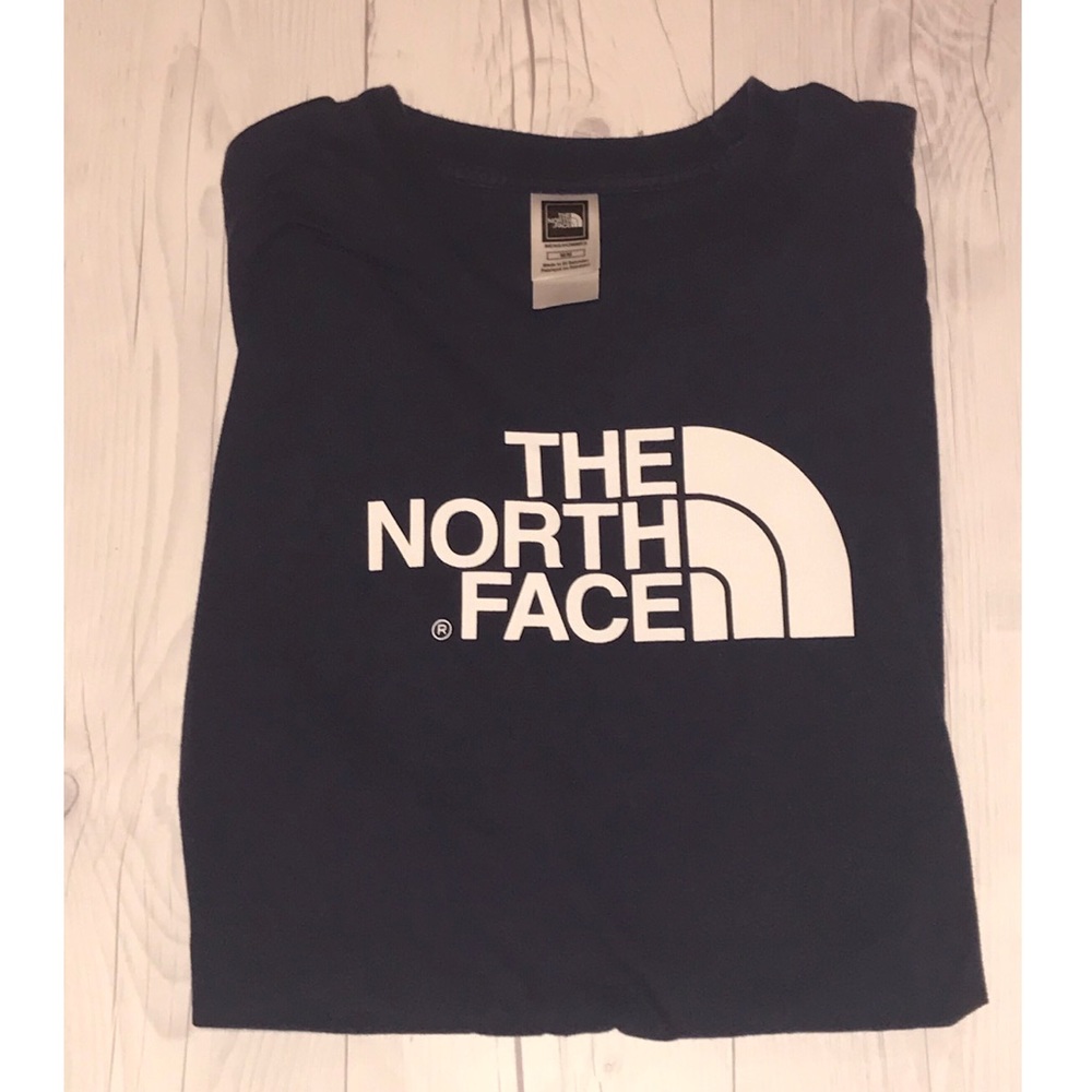 MENS: NORTH FACE short sleeve shirt
